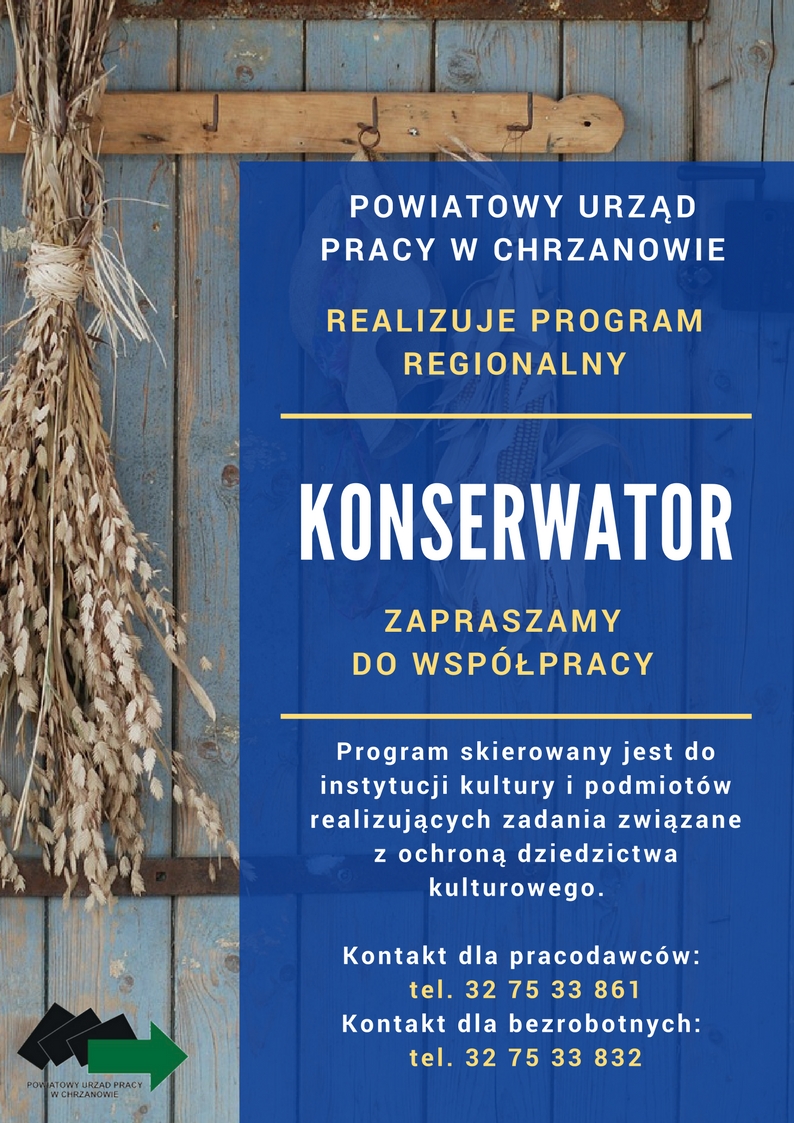 plakat programu Konserwator, skansen, widok na przystrojone drzwi chałupy